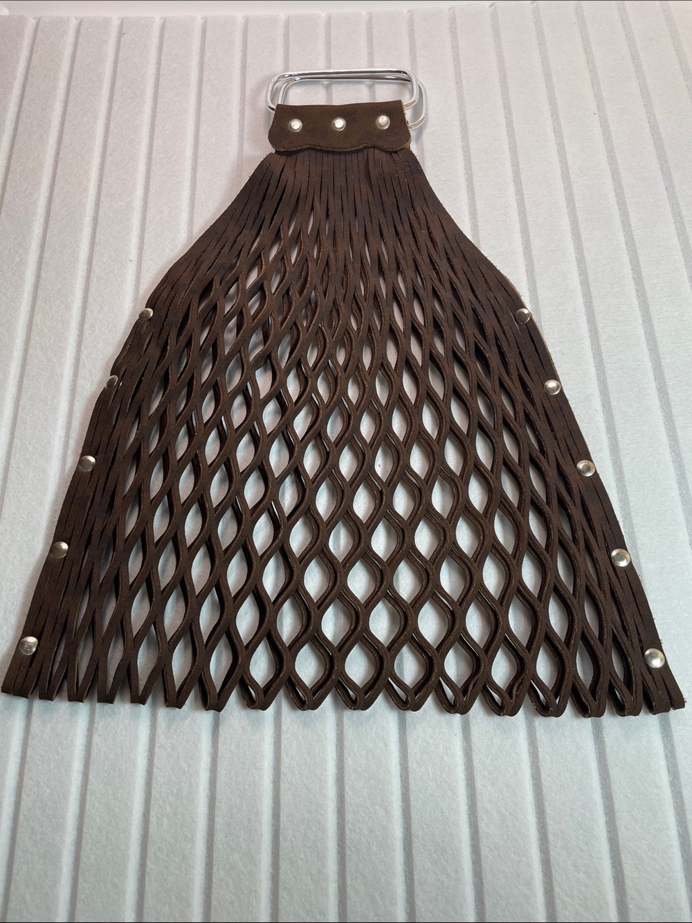 vintage brown leather mesh or fishnet-style expandable market tote bag